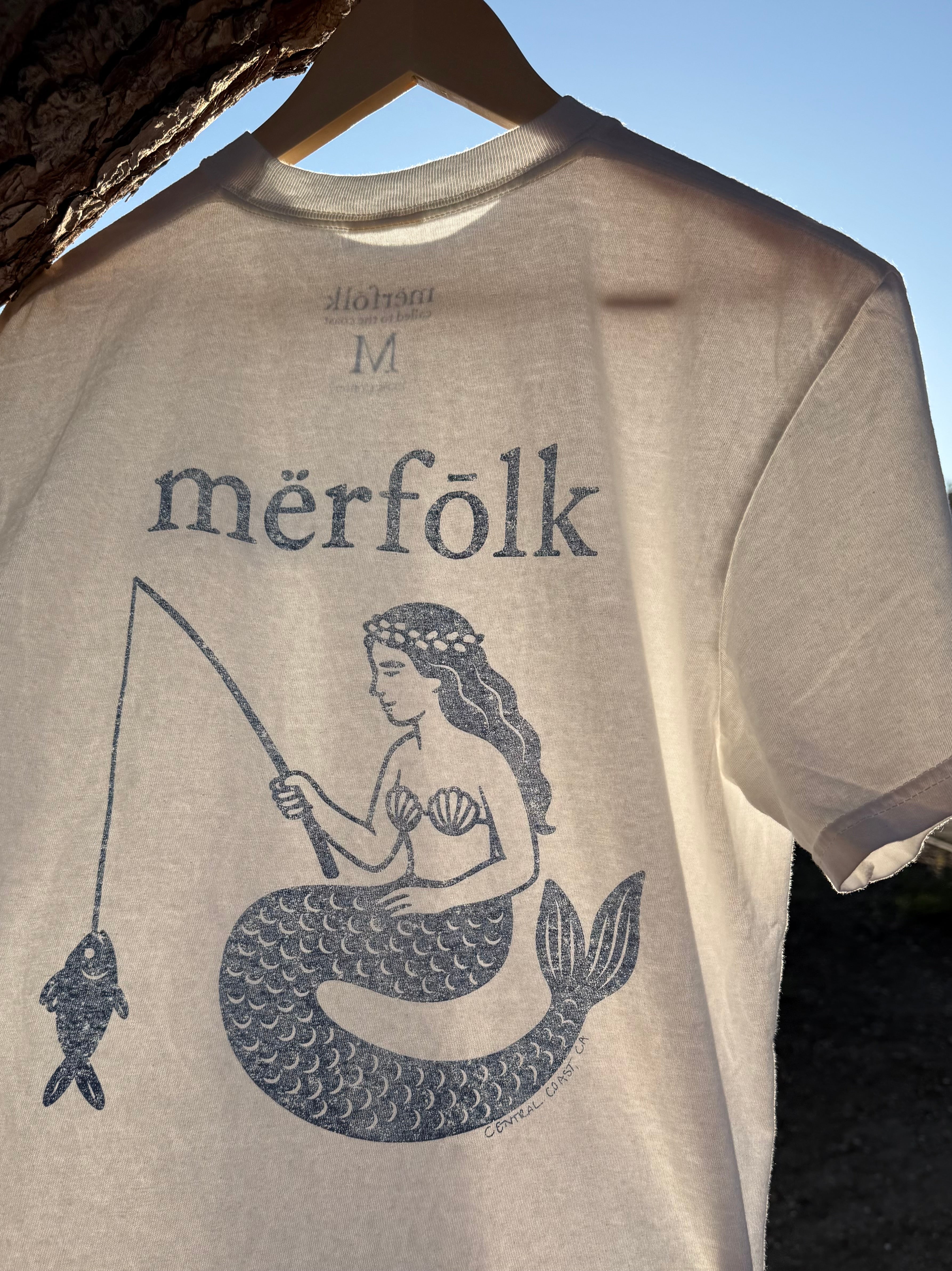 mërfōlk fishing tee- white and blue