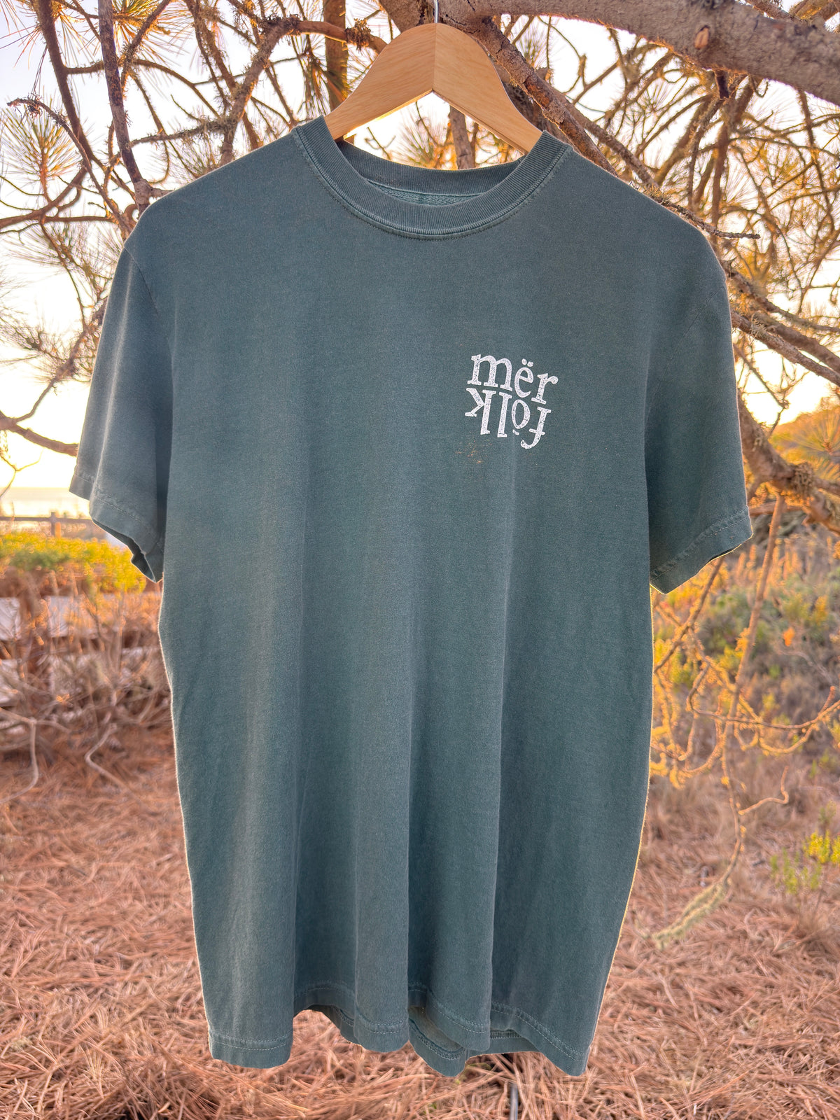 mërfolk beach bum tee- spruce green, denim blue, or black