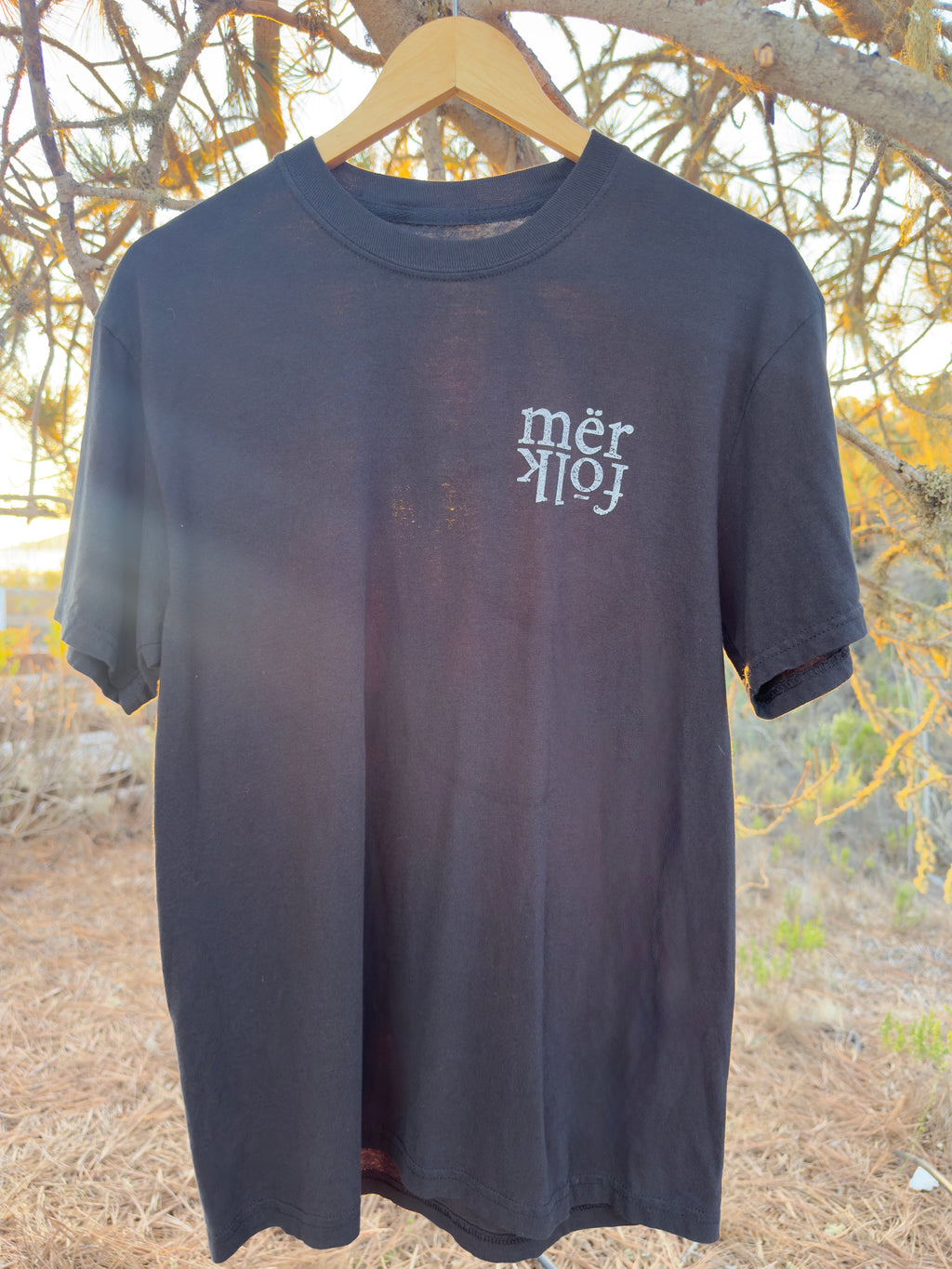 mërfolk beach bum tee- spruce green, denim blue, or black