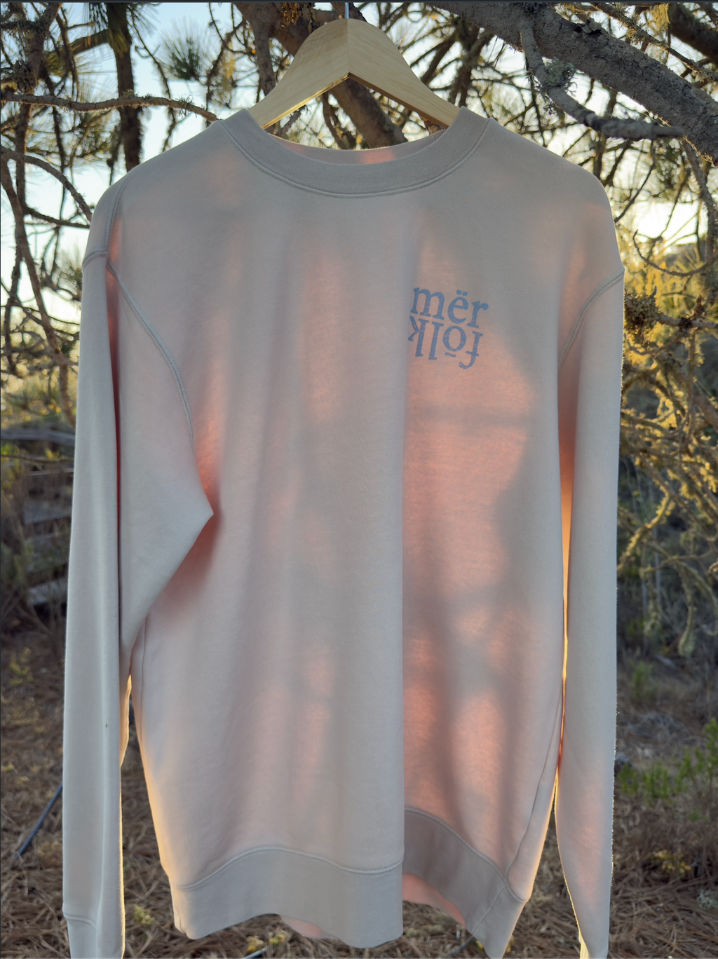 mërfōlk crew neck crest sweater- ivory and mërfōlk blue