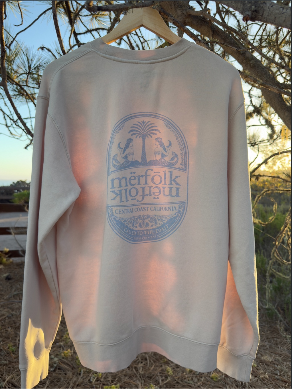 mërfōlk crew neck crest sweater- ivory and mërfōlk blue