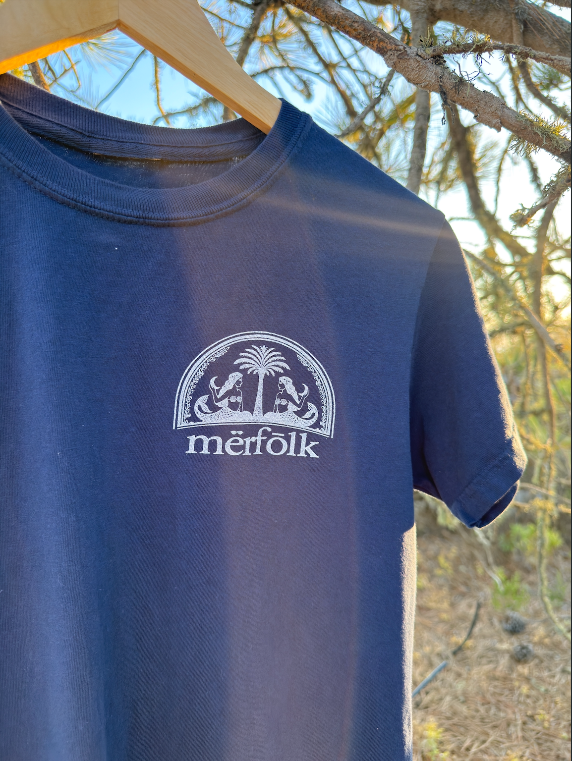 mërfōlk crest tee- youth- navy blue